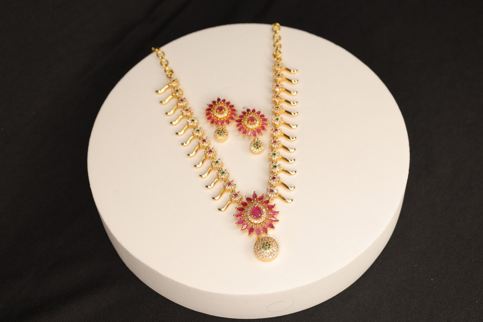 gold-plated-ruby-necklace-set-bridal-earrings.jpg